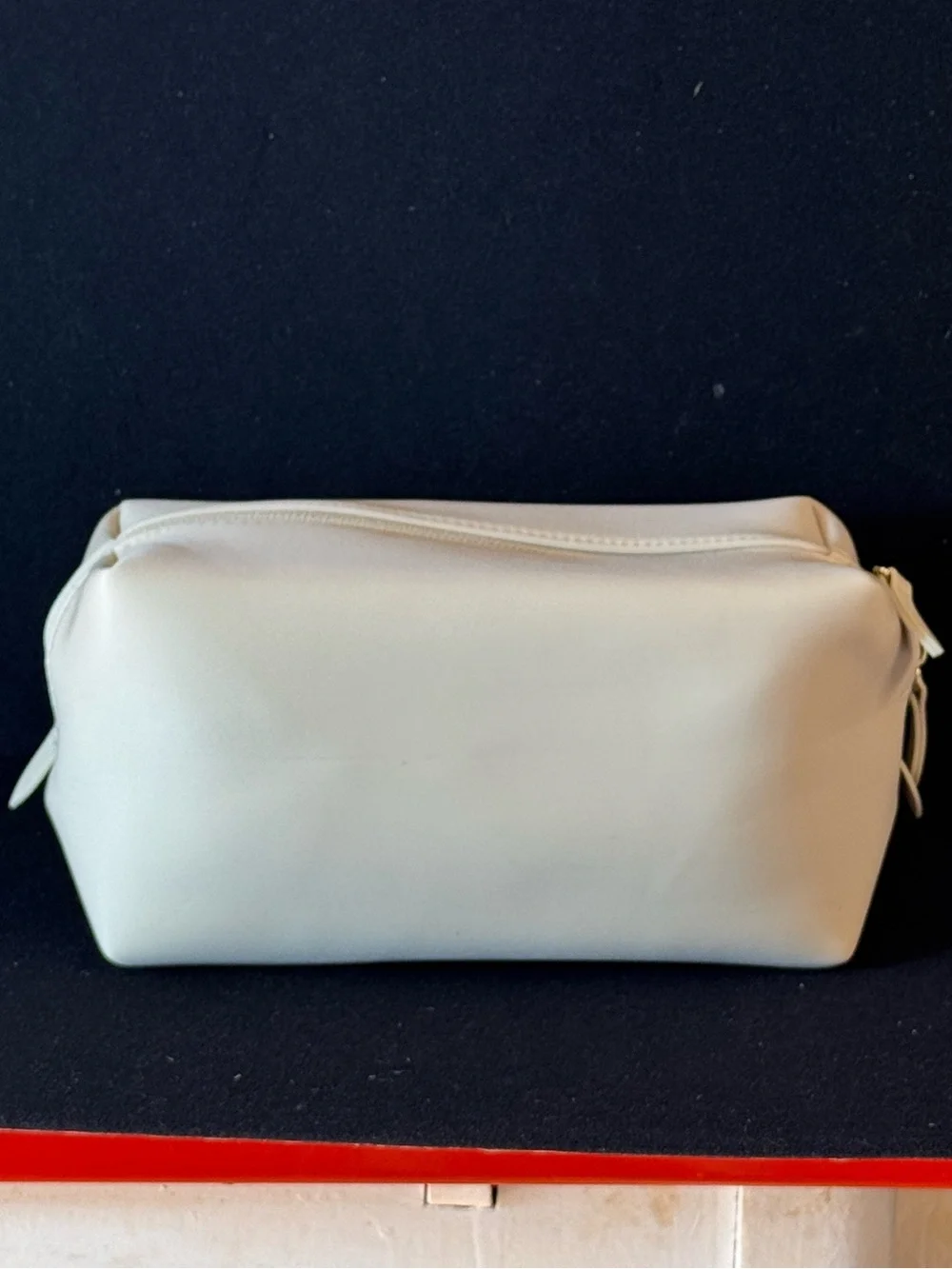 Burberry NWOT Cream Beige Cosmetic Bag Limited Edition Gift Pouch